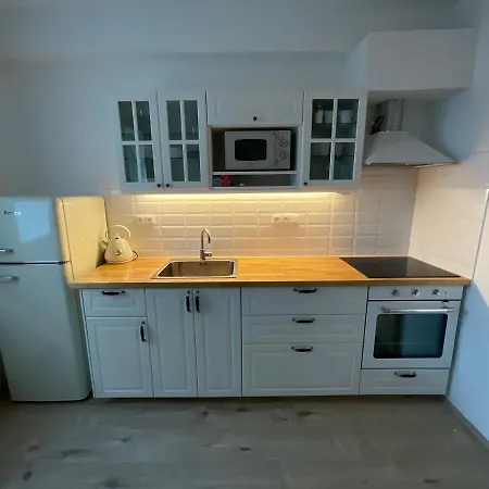 Utulny Jednopokojovy V Alpskem Stylu Na Klinovci * Loucna pod Klinovcem