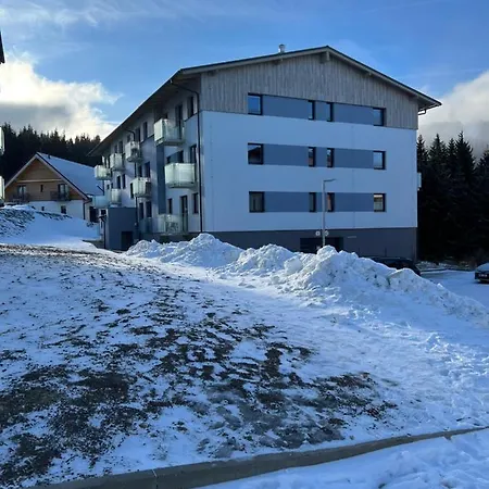 Utulny Jednopokojovy V Alpskem Stylu Na Klinovci Apartment